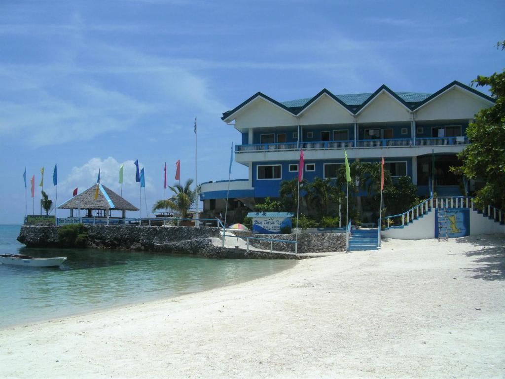 מלאפסקואה איילנד Blue Corals Beach Resort מראה חיצוני תמונה