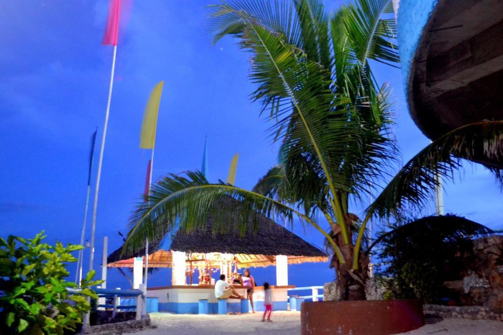 מלאפסקואה איילנד Blue Corals Beach Resort מראה חיצוני תמונה